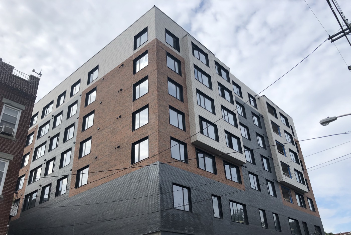 1410 Palisade luxury apartments on cliffside